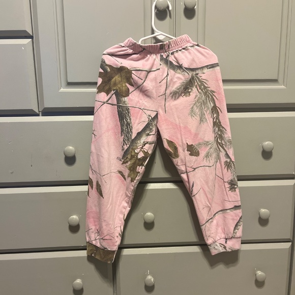 Toddler Girl PJ’s - Picture 7 of 8